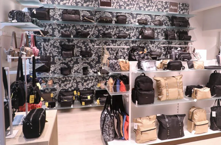 st byg renovering af neye butik i amager centret i koebenhavn 2