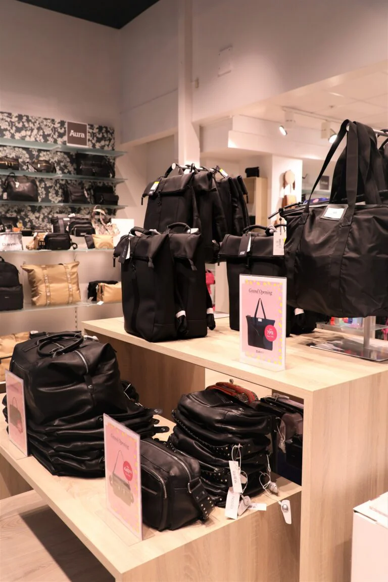 st byg renovering af neye butik i amager centret i koebenhavn 6