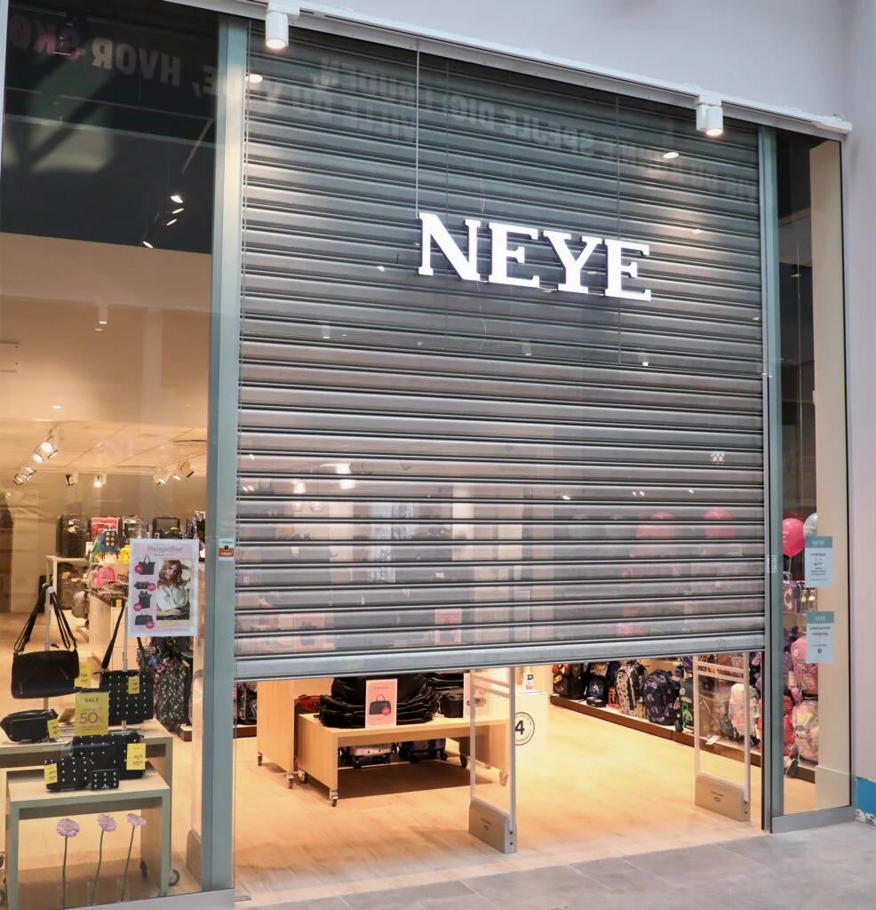 st byg renovering af neye butik i amager centret i koebenhavn 8